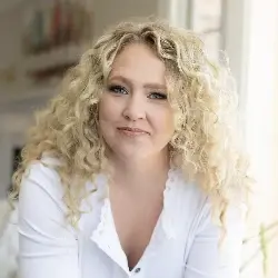 Julie Chenell
