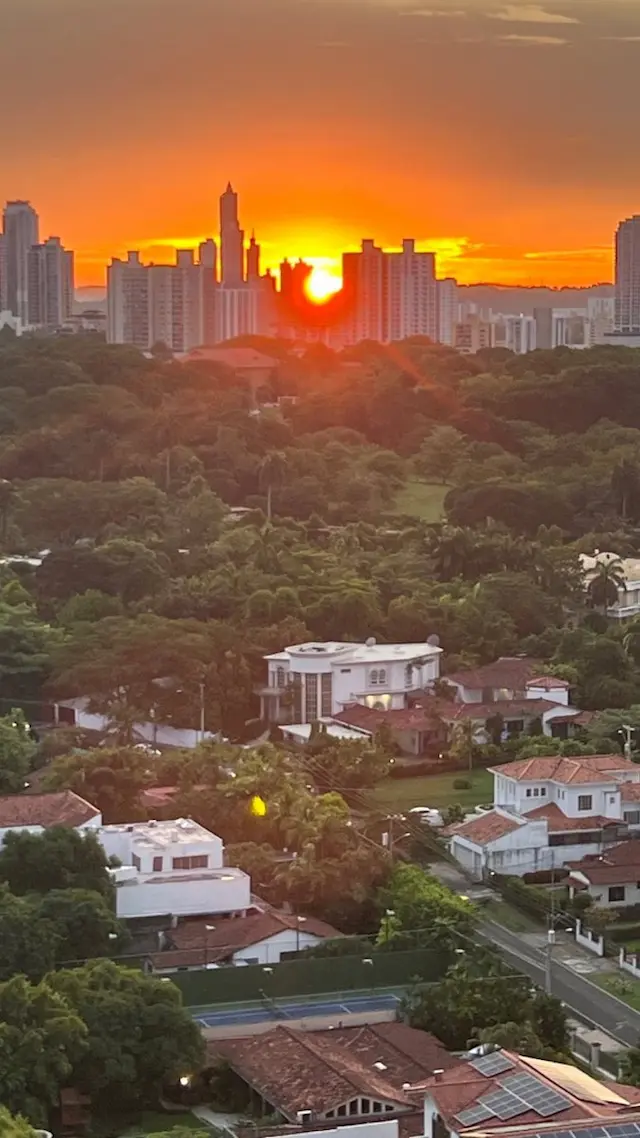 My photo of Panama City at sunset, cut to a YouTube Shorts thumbnail (2,160 × 3,840)
