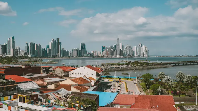 What is a global citizen? And how to become one in 2026