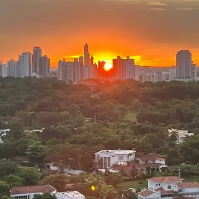 My photo of Panama City at sunset, cut to LinkedIn's profile photo (400 × 400)