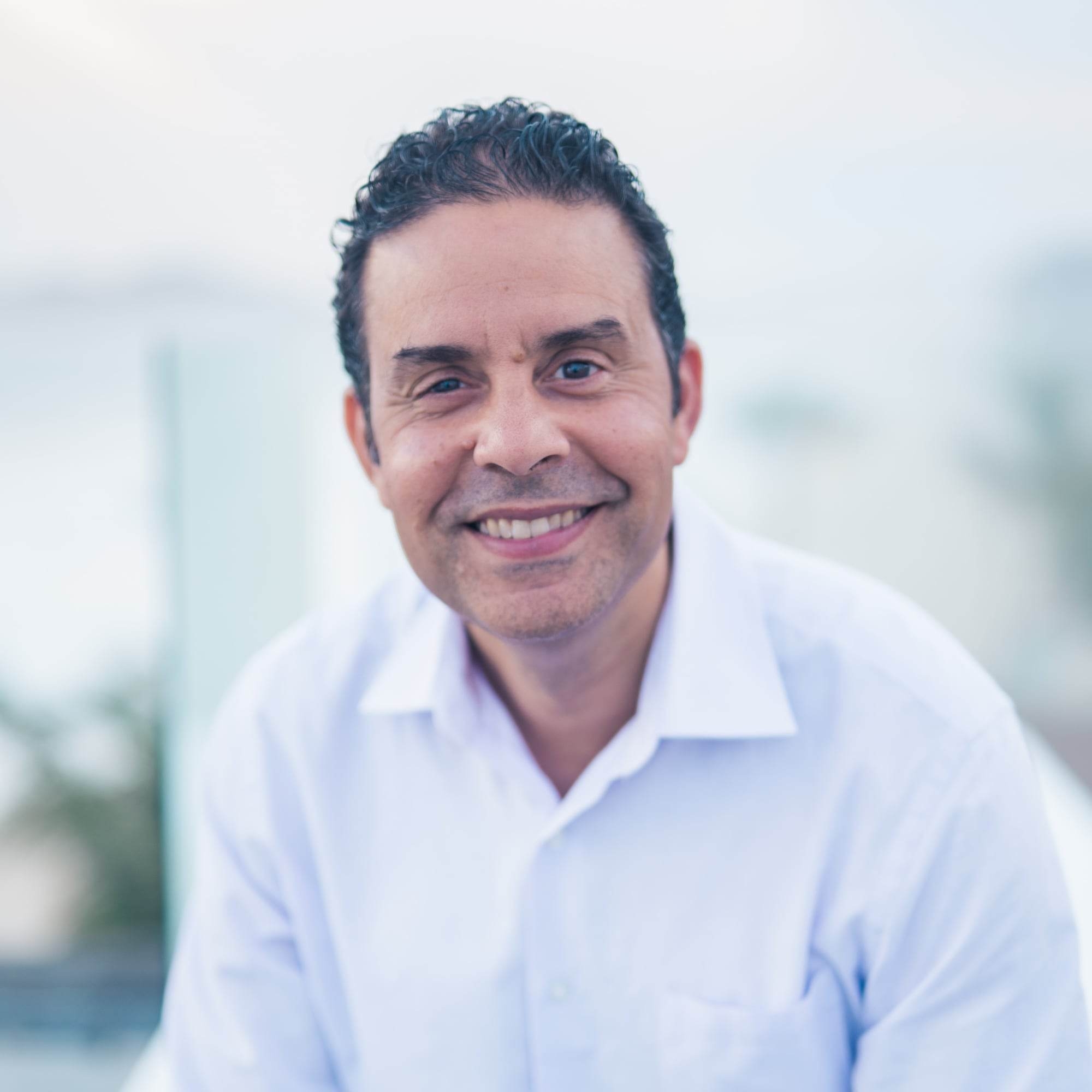 Peter Nieves