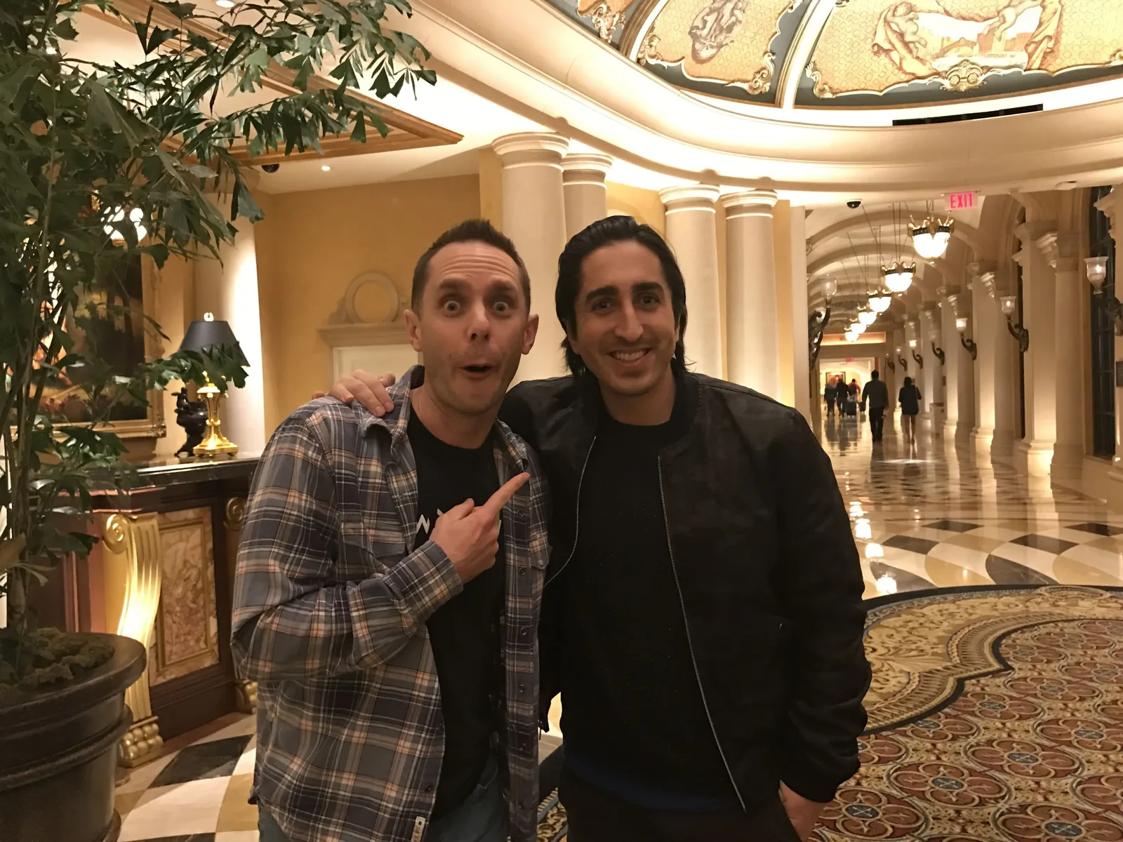 How to build relationships with influencers - mastermind dinner - Navid Moazzez and Stu McLaren