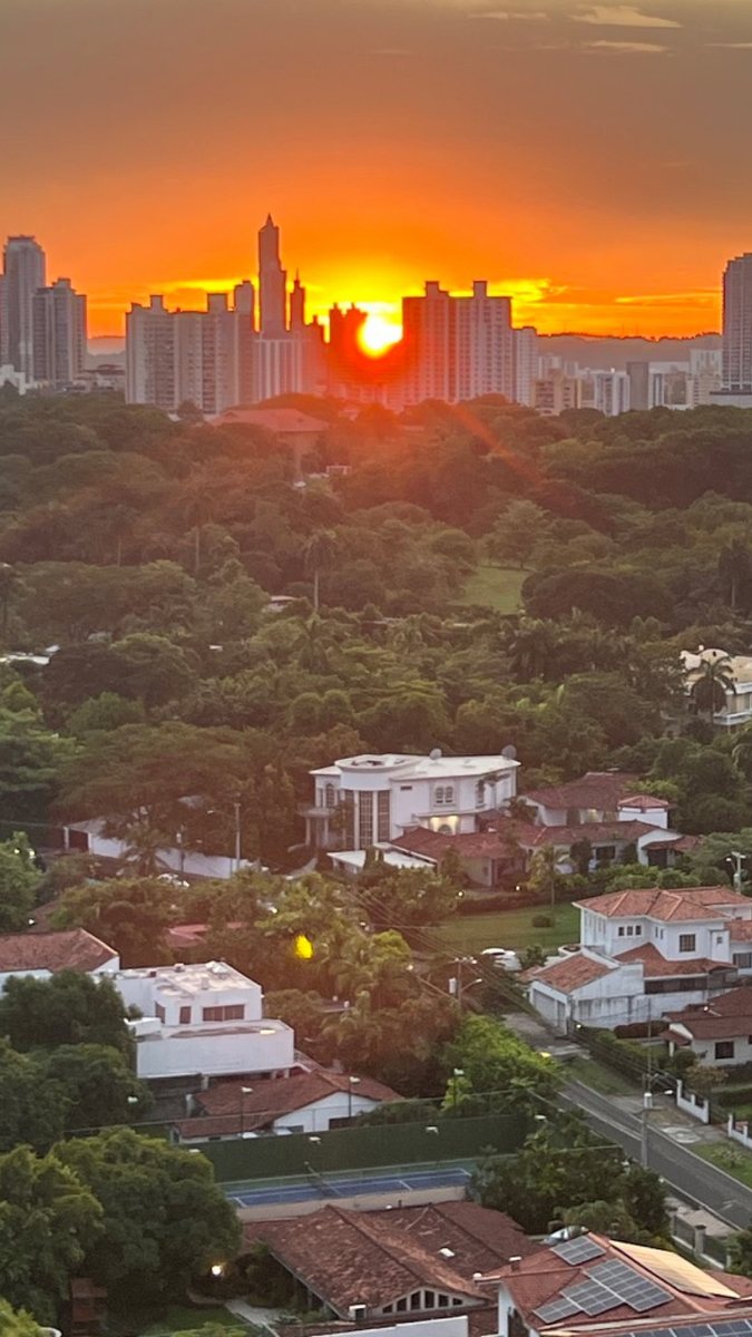 My photo of Panama City at sunset, cut to TikTok's full-screen, 9:16 (1,080 × 1,920)