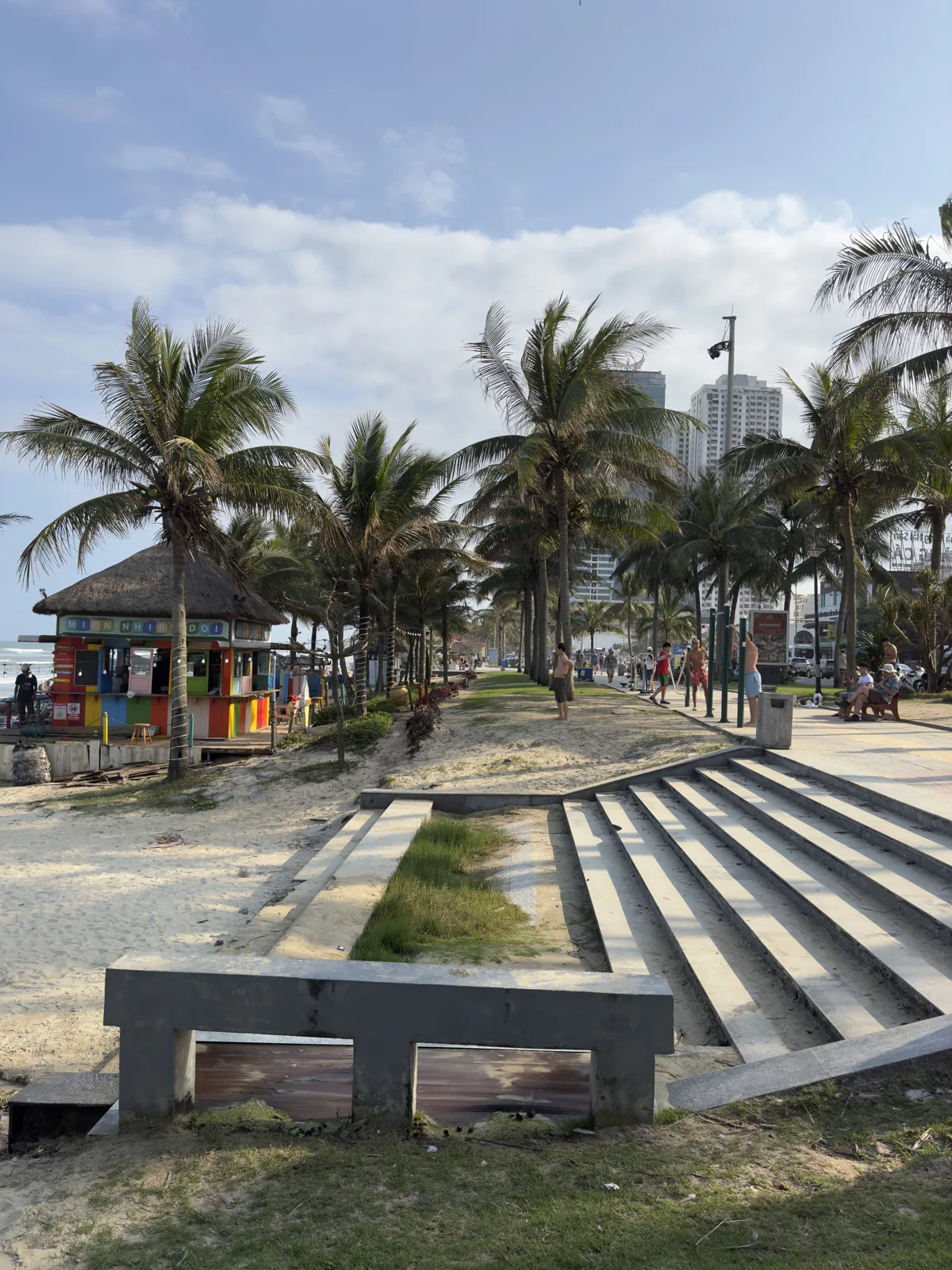 The beach promenade in Da Nang, February 16, 2025