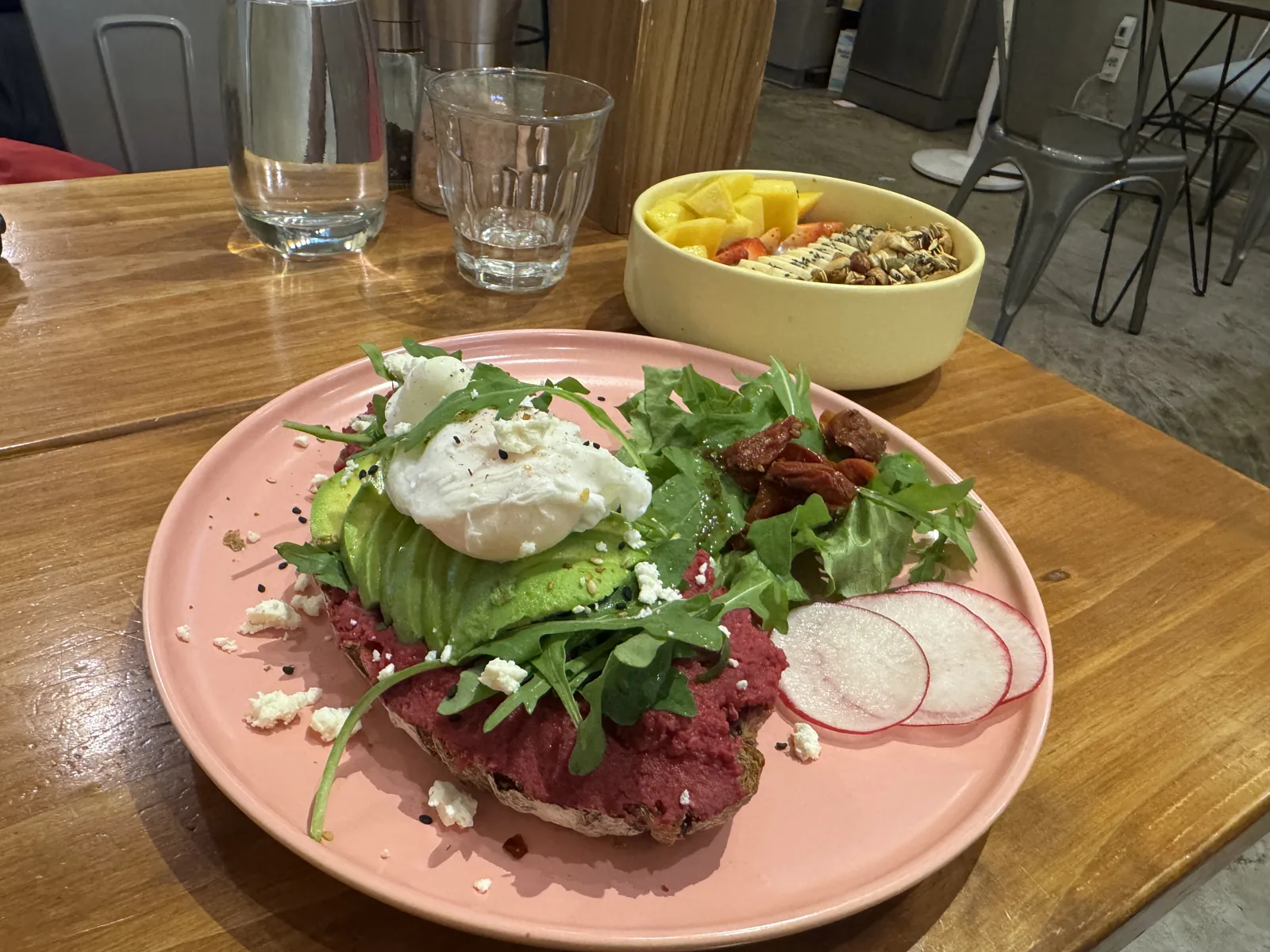 An avocado salad at a café in Da Nang, February 26, 2025