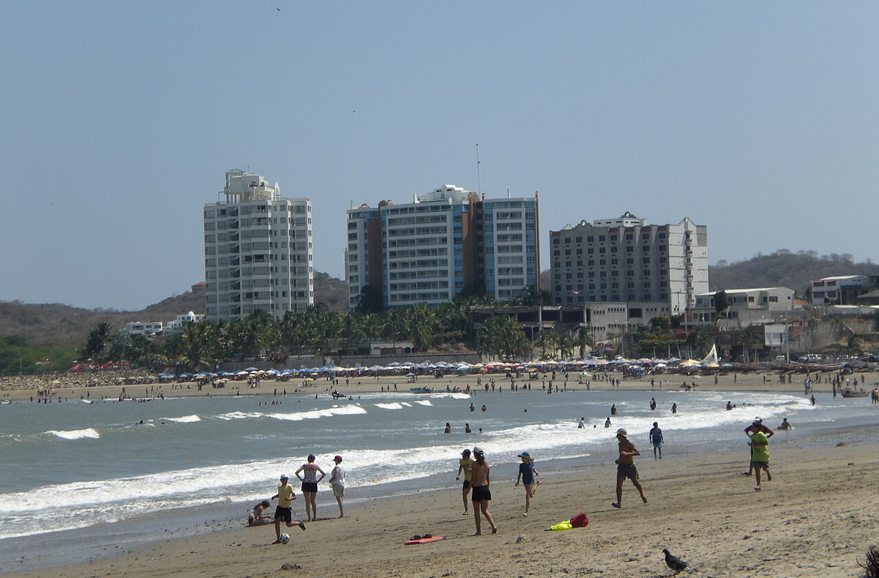 General Villamil, Ecuador, a surf spot for beginners